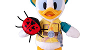 ドナルドぬいぐるみバッジ（ミッキー＆フレンズ・グリーティングトレイル）| キャステル | CASTEL ディズニー情報