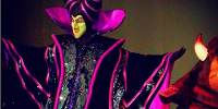 夜の雰囲気とマッチするヴィランズ仮装。| キャステル | CASTEL ディズニー情報