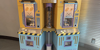 パン・ギャラクティック・ピザ・ポートのメダリオンメーカー| キャステル | CASTEL ディズニー情報