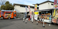 色々な食べ物の販売があるキッチンカー| キャステル | CASTEL ディズニー情報