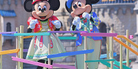 ディズニー・イースターのコスチュームを着たミッキーミニー| キャステル | CASTEL ディズニー情報