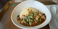 マーボー豆腐のあんかけチャーハン| キャステル | CASTEL ディズニー情報