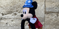 ファンタジアミッキーぬいぐるみ付きカチューシャ（横から）| キャステル | CASTEL ディズニー情報