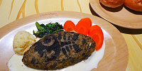キノピオカフェ：フィッシュボーン・白身魚のムニエル| キャステル | CASTEL ディズニー情報