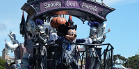 スプーキー“Boo！“パレードのミッキー| キャステル | CASTEL ディズニー情報