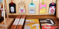 どんどこ売店ではお守り袋や雑貨を販売| キャステル | CASTEL ディズニー情報