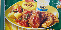 クリスマス・ミニオン・ワッフルチキンプレート| キャステル | CASTEL ディズニー情報