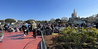 ディズニーランド混雑状況の現地レポート：パレード待ち| キャステル | CASTEL ディズニー情報