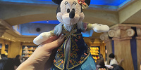 ミニーぬいぐるみバッジ（ファンタジースプリングスグッズ）| キャステル | CASTEL ディズニー情報