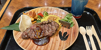 ジュラシック・ビーフステーキプレート​| キャステル | CASTEL ディズニー情報