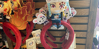 宇髄天元マスコットカチューシャ(USJ×鬼滅の刃 刀鍛冶の里編&柱稽古編グッズ)| キャステル | CASTEL ディズニー情報