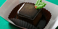 チョコレートケーキ（ナッツ入り）| キャステル | CASTEL ディズニー情報