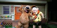 上海ディズニーランド：ラッセルとダグとのグリーティング| キャステル | CASTEL ディズニー情報