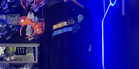 上海ディズニートロングッズ：ライトサイクルデザイン黒Tシャツ| キャステル | CASTEL ディズニー情報