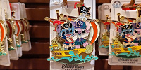上海ディズニーカリブの海賊グッズ：海賊船＆スティッチ＆エンジェルピンバッジ| キャステル | CASTEL ディズニー情報