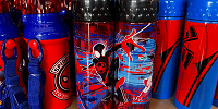 香港ディズニーマーベルグッズ：マイルス版スパイダーマンのドリンクボトル| キャステル | CASTEL ディズニー情報