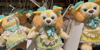 ぬいぐるみバッジ(ダッフィー20周年カラフルハピネスグッズ)| キャステル | CASTEL ディズニー情報