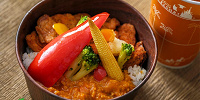 ベジタブルキーマカレーのユカタンライスボウル| キャステル | CASTEL ディズニー情報