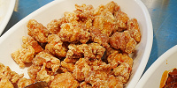 鶏の唐揚げ、ネギ塩ダレ| キャステル | CASTEL ディズニー情報