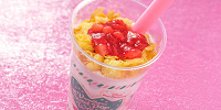ケーキドリンク（ストロベリー）| キャステル | CASTEL ディズニー情報