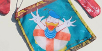 うきわまんのポーチ| キャステル | CASTEL ディズニー情報