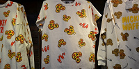 ミッキーのTシャツ| キャステル | CASTEL ディズニー情報