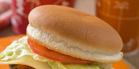 チーズバーガーセット| キャステル | CASTEL ディズニー情報