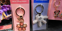 フェミニンなキーホルダー？それともシンプルなキーホルダーにする？| キャステル | CASTEL ディズニー情報