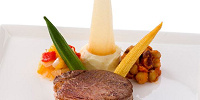 国産牛フィレ肉のポワレ シャスールソース| キャステル | CASTEL ディズニー情報