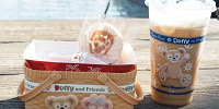 ダッフィーとシェリーメイのスーベニアケース付き| キャステル | CASTEL ディズニー情報