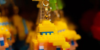 ティンカーベルのナノブロック型キーチェーン| キャステル | CASTEL ディズニー情報