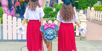 Tシャツ×赤スカート| キャステル | CASTEL ディズニー情報