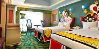 ゆかいでふしぎ、カラフルなアリスルーム| キャステル | CASTEL ディズニー情報