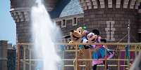 大量に放出される水| キャステル | CASTEL ディズニー情報