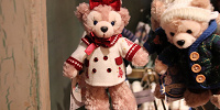 ぬいぐるみバッジ（シェリーメイ）| キャステル | CASTEL ディズニー情報