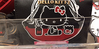 HELLO KITTY ACTION リタッチデザインシリーズ　ミニウォレット| キャステル | CASTEL ディズニー情報