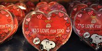 スヌーピー「BIG LOVE FOR YOU」フォトフレーム| キャステル | CASTEL ディズニー情報
