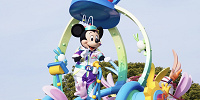 ディズニーランドのパレードの様子| キャステル | CASTEL ディズニー情報