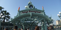 【ディズニーランドの開園時間】オープンが早くなるときがある？開園時間と混雑＆工事の関係性まとめ！