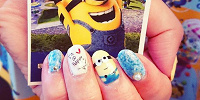 ジーンズカラーもおしゃれなHAPPYミニオンネイル| キャステル | CASTEL ディズニー情報