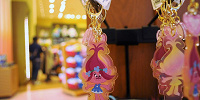 トロールズ 「ポピー」のキーホルダー| キャステル | CASTEL ディズニー情報