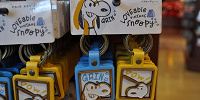 スヌーピーグッズ「LOVEable VINTAGE snoopy」／ペアキーチェーン| キャステル | CASTEL ディズニー情報