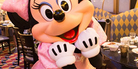 シェフミッキー（アンバサダーホテル・室内） 設定：16㎜ SS1/15 F3.5 ISO1600| キャステル | CASTEL ディズニー情報