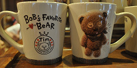 BOB's FAVORITE BEARシリーズのティムマグカップ| キャステル | CASTEL ディズニー情報