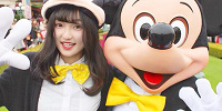 ミッキーのバウンドファッションをする女性| キャステル | CASTEL ディズニー情報