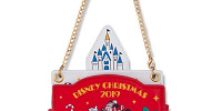 クリスマス限定の鏡（バッグチャーム）| キャステル | CASTEL ディズニー情報
