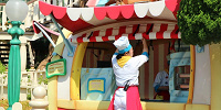 開店前のミッキーのトレーラー| キャステル | CASTEL ディズニー情報