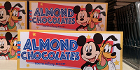 アーモンドチョコレート| キャステル | CASTEL ディズニー情報