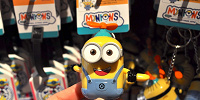 MINIONS TRAVELプロペラキーチェーン| キャステル | CASTEL ディズニー情報