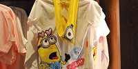 MINIONS TRAVELフード付きTシャツ（キッズ）| キャステル | CASTEL ディズニー情報